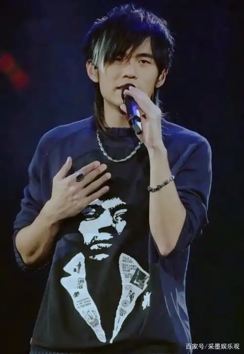 周杰伦极其难找的一组老照片