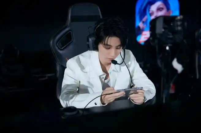 英雄联盟手游2周年##海克斯狂欢夜##王俊凯电竞男主