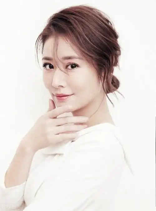 林心如18岁和44岁对比照 44岁林心如终演妈(11)