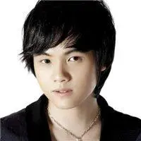 郑源头像高清图片大全名人郑源真人头像大图下载点击鼠标右键下载