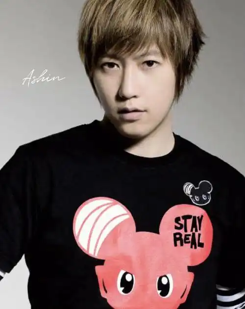 有没有五月天的粉丝啊!留个联系方式哦