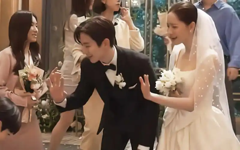 林允儿x李俊昊"小情侣婚礼幕后视频""好像真的有参与到婚礼现场!