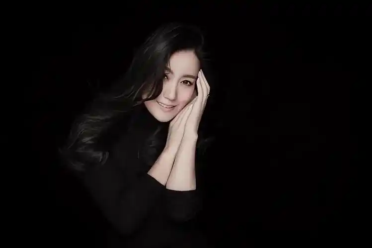 回顾谭晶我这辈子正确的决定就是为科学家丈夫生下一对双胞胎