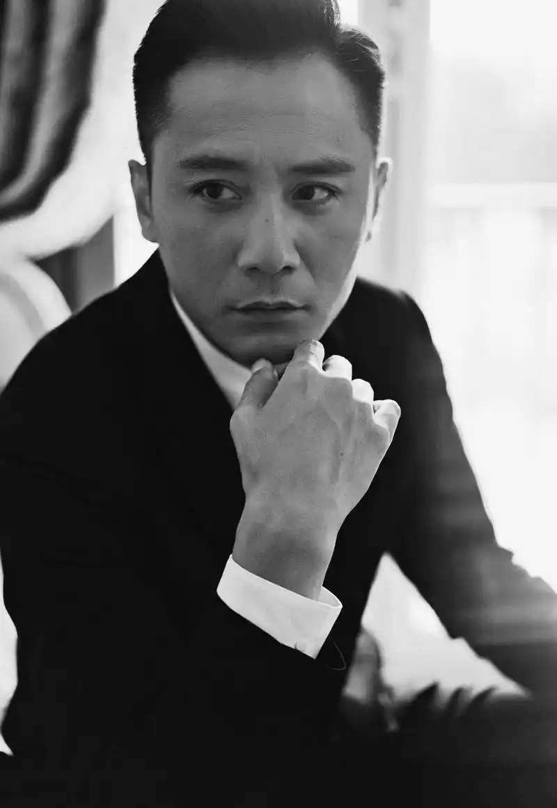 刘烨担任中法电影推广大使 巴黎写真尽显成熟魅力