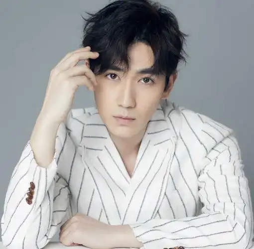 五位当今最火的男演员,胡歌只能垫底,第一名你绝对想不到!