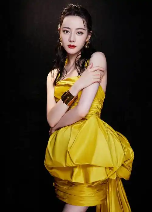 迪丽热巴多年前的照片,妥妥的无整容脸!_迪丽热巴_照片