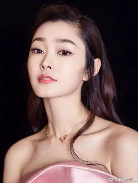 宋轶自爆出道时被换角,说伪装者是让她人生发生质变的作品!