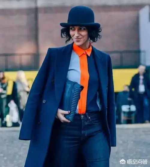 藏蓝色大衣搭配什么颜色打底衫有什么好的建议吗