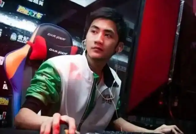 看到茄子年轻时的照片,沫子:我的理想型_手机搜狐网