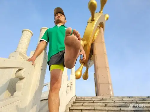 赤脚大仙环跑滨州曾环跑山东2600公里