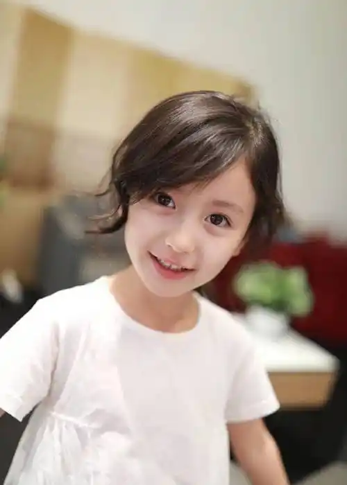 05后小花来要抢饭碗了!