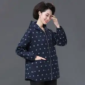 中老年人秋冬外套新款妈妈装休闲上衣厚款夹克衫50-60岁女装外套2人