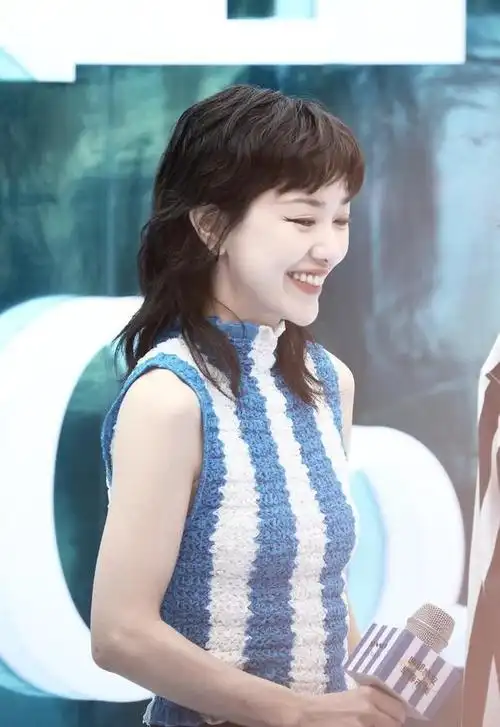 郭采洁现身成都为品牌活动站台|成都市|华语歌手|华语音乐_网易订阅