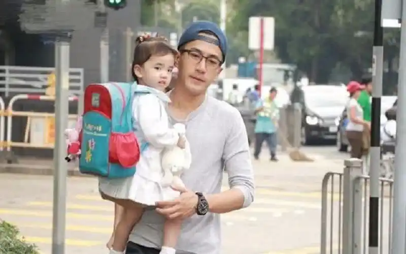 口碑!杨幂疑似怀双胞胎"这么有用"-第1张图片-萨瓦博客