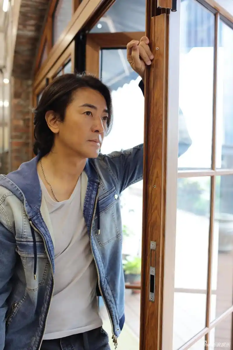 郑伊健将二月红馆开唱 门票被疯抢一再加场