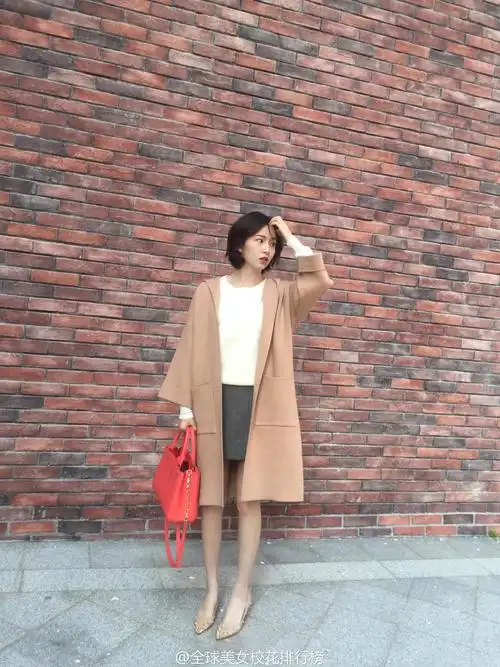 王菲惠 身高163cm 美术生 爱好画画