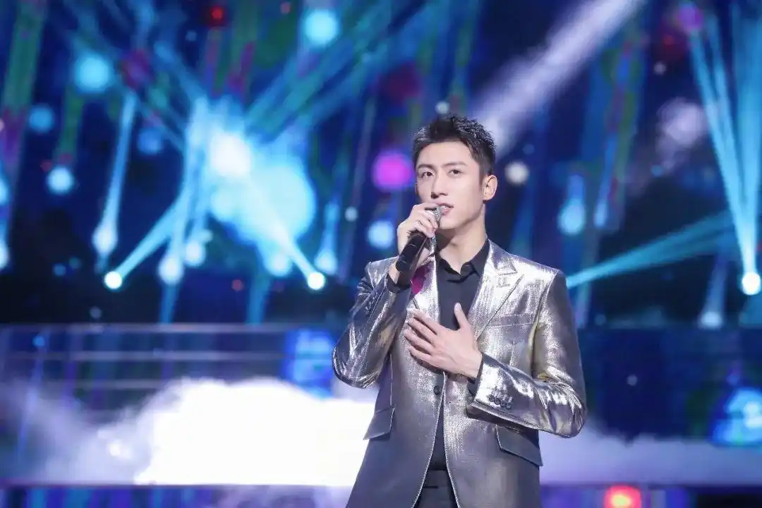 黄景瑜壁纸|你就站在原地安稳的被我喜欢就好