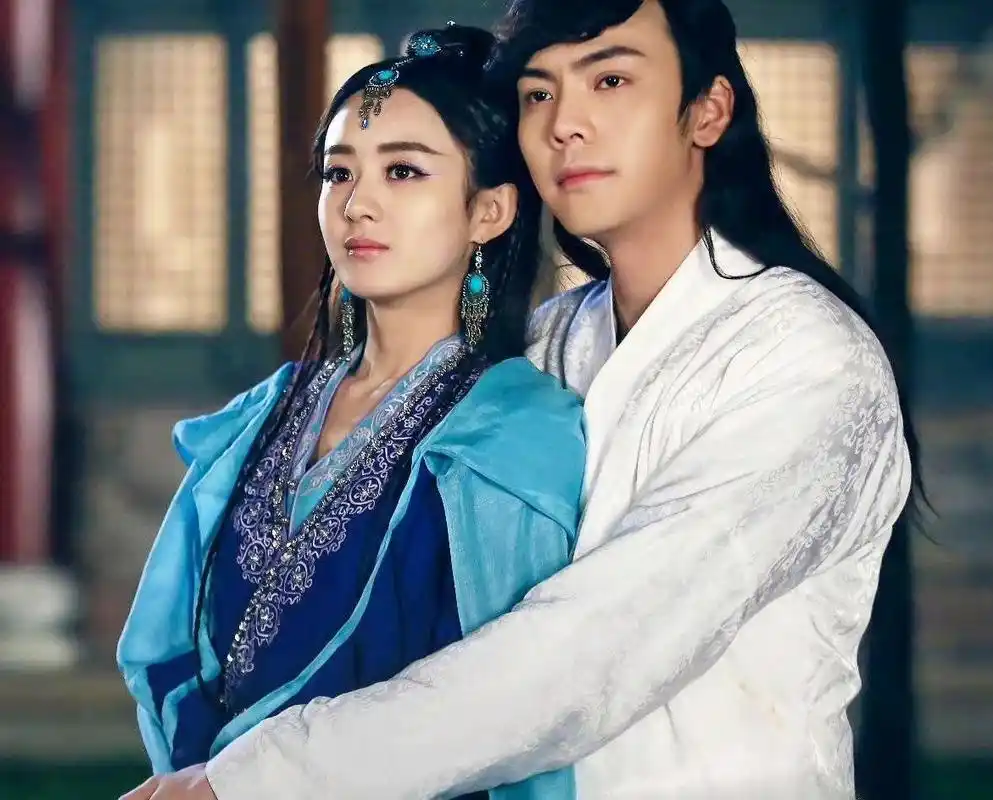 陈伟霆赵丽颖同框,帅哥美女的组合,cp粉直呼好嗑!