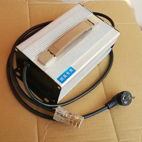 时风电动轿车配件d301充电器 电动车充电器 15a智能电池充电机