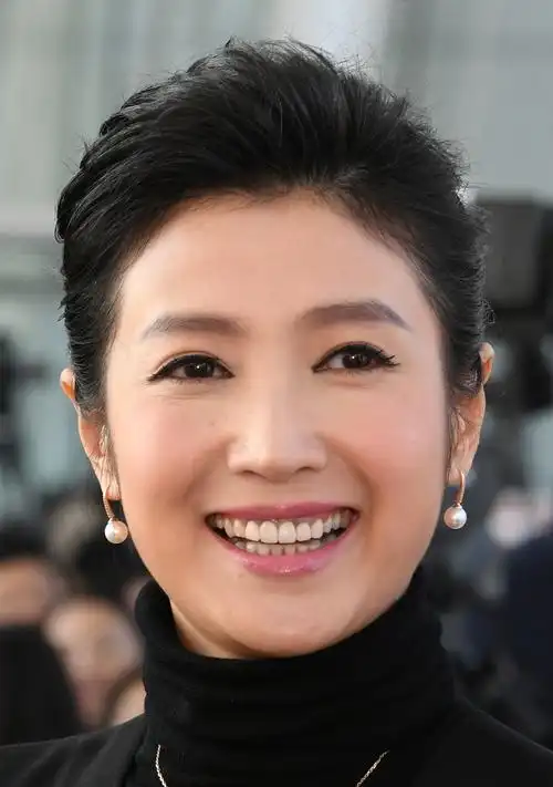 请点击输入图片描述春妮做事认真,能适应高强度的工作.