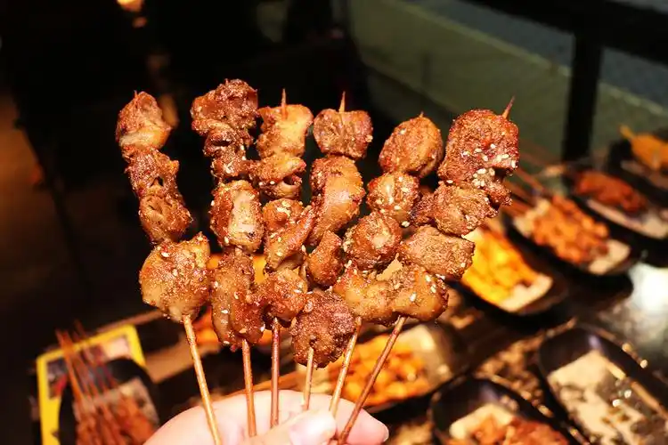 这串肥肠,每一口都是18年的老手艺!