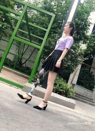 1000万点赞能倒立能跑马杭州独腿姑娘感动网友少了些细胞却多了份乐观