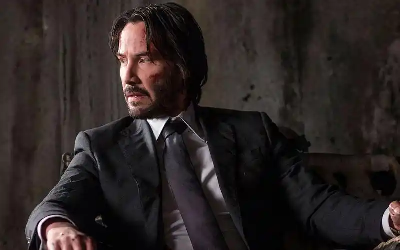 【高能踩点/枪声/疾速追杀】性感西装暴徒在线追杀_哔哩哔哩 (゜-゜)