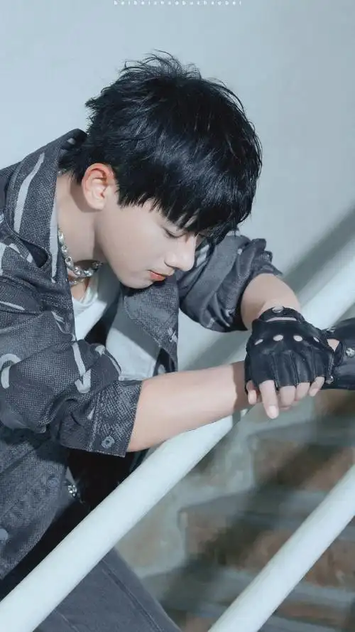 张杰助阵杨和苏首次演唱会#去哪上班能找到这么帅的老板02@张杰