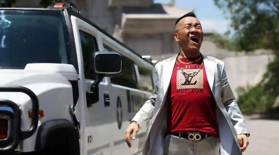 p>《饭局也疯狂》由中联华盟和中国电影集团联合出品的贺岁喜剧片,由