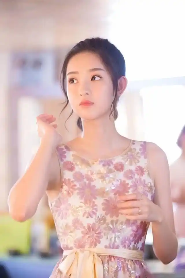 《夏至未至》中高颜值女配李嫣然扮演着王玉雯有没有get到她的美?