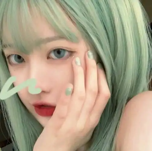 女生头像绿色意境真人版让你无法抗拒