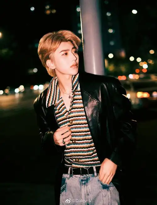 v-style##蔡徐坤港风夜色大片