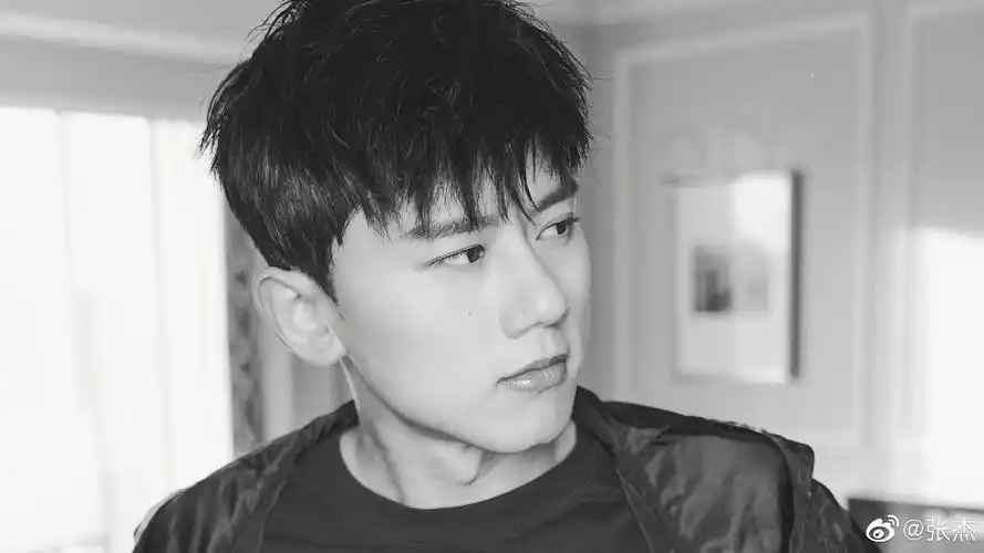 有没有好看的张杰的照片