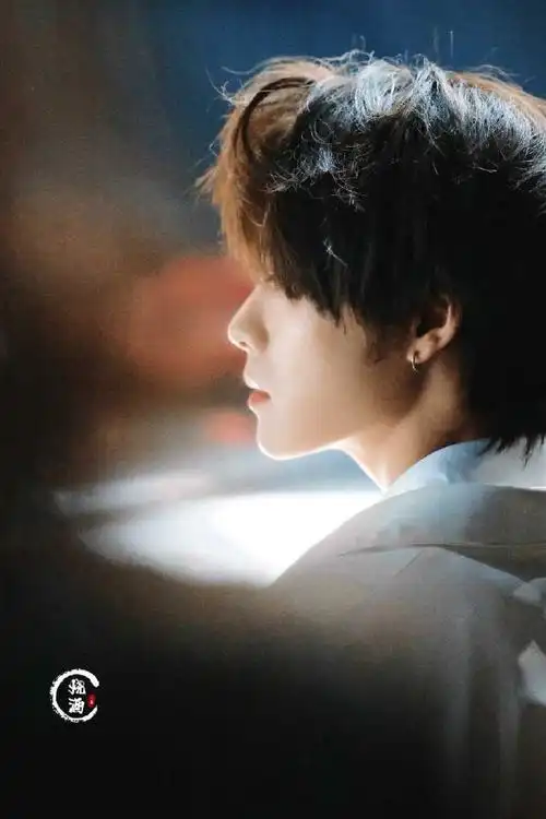 肖宇梁##微信背景图