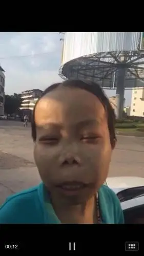 最近朋友圈里很丑的一个男人