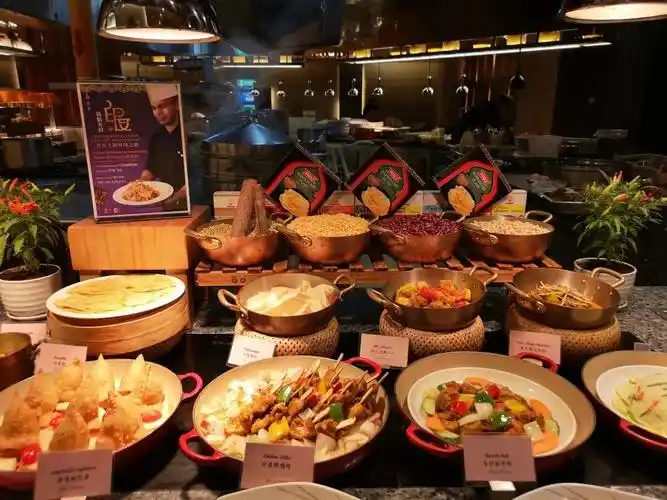 这家五星级酒店200道自助餐吃完再送西式晚宴!