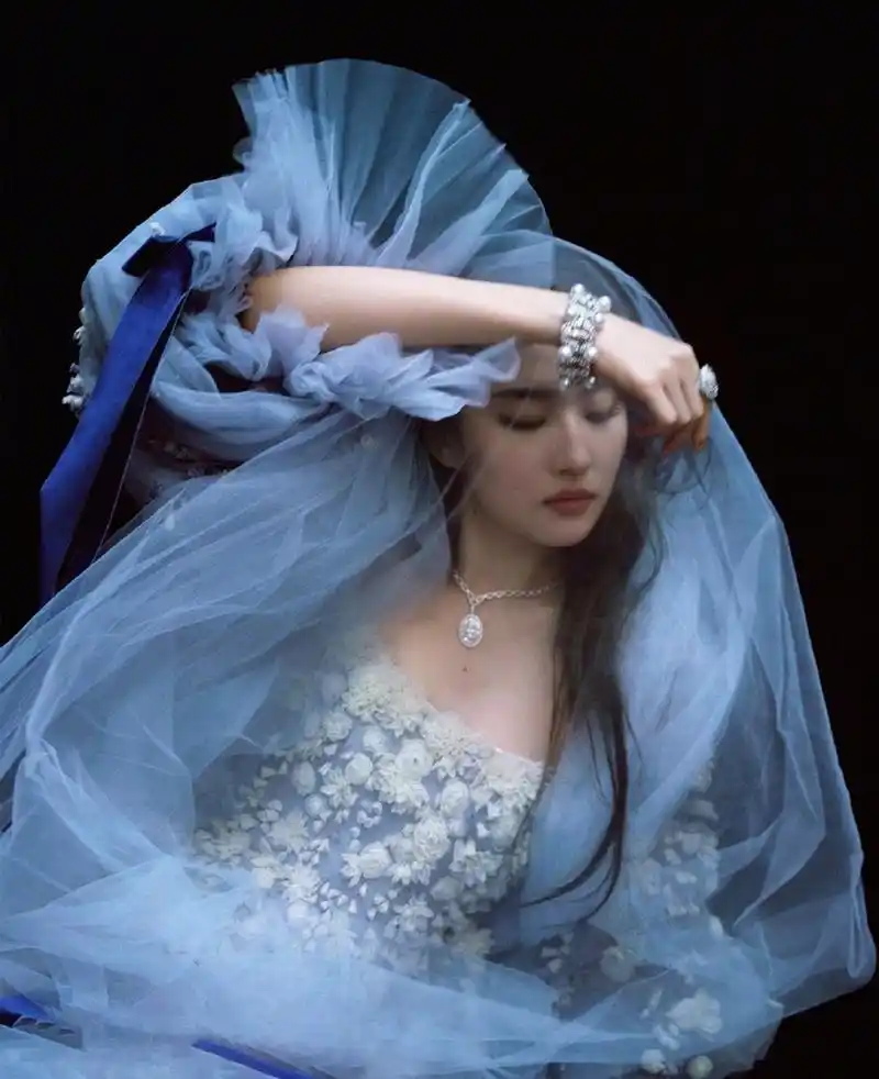 被刘亦菲美晕了,深海的蓝色妖姬 67