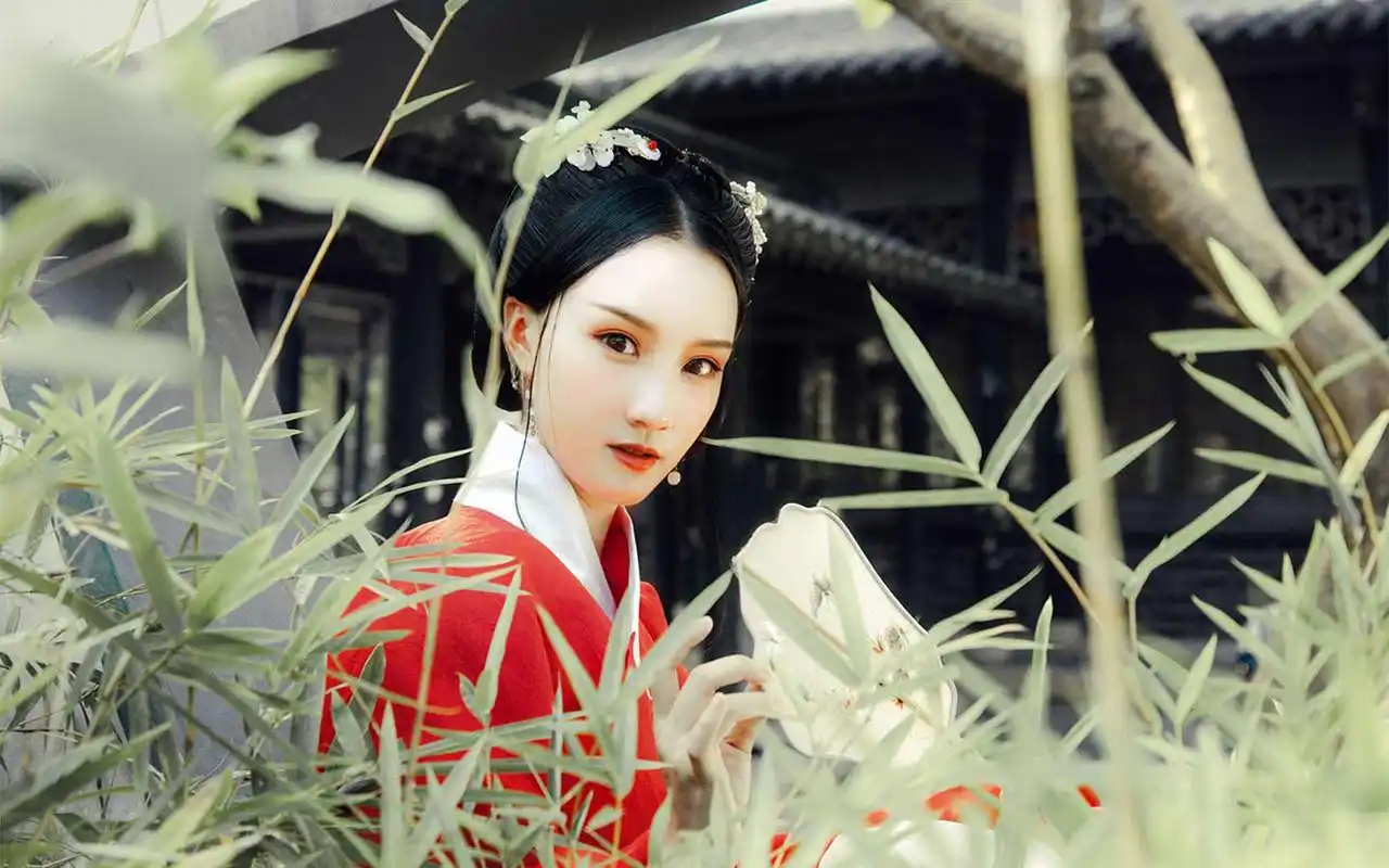 唯美古装美女迷人高清桌面壁纸