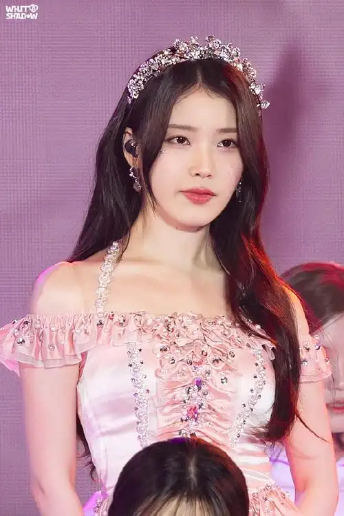 onlyu美图– 240630 iu2024世巡hereh曼谷演唱会 高清饭拍    【cr