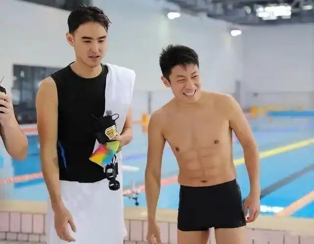 好在撒老师做人很诚实,被沙溢揭穿后,恳请对方让他再留5分钟,因为一会