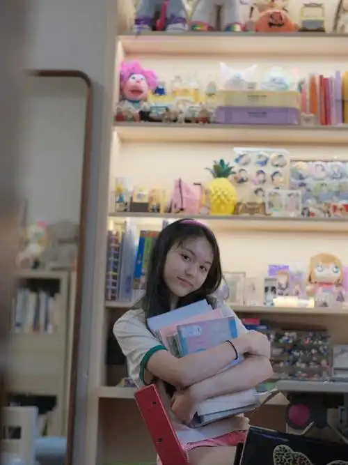 2岁出道年入百万因长相甜美被禁止整容的刘楚恬如今长成啥样