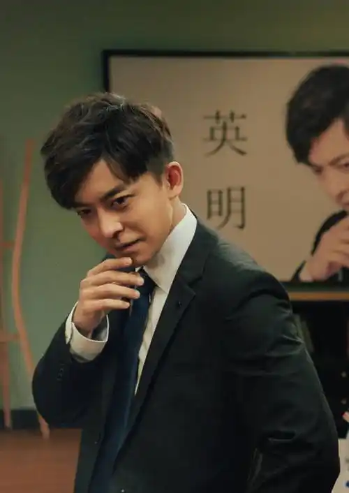 张伟是谁演的_张伟扮演者 李佳航_爱情公寓5_剧情吧