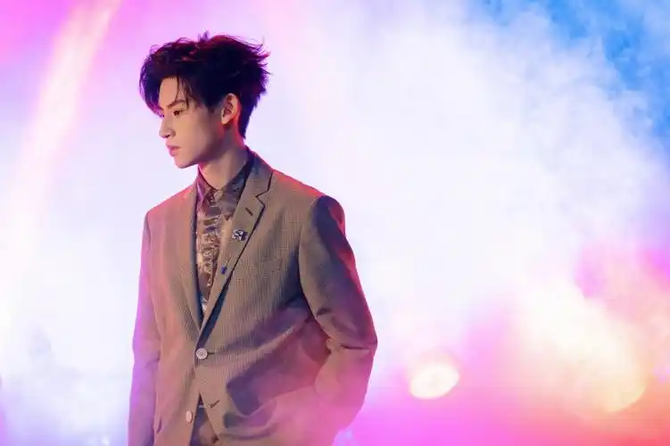 小鬼盘点200524lilghost一周手账05180524aka仿生改造人