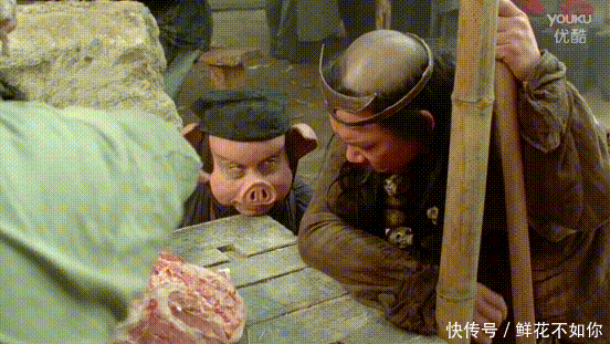 老板这个猪头切一半给我.好卡哇伊,你让女人看到情何以堪啊?