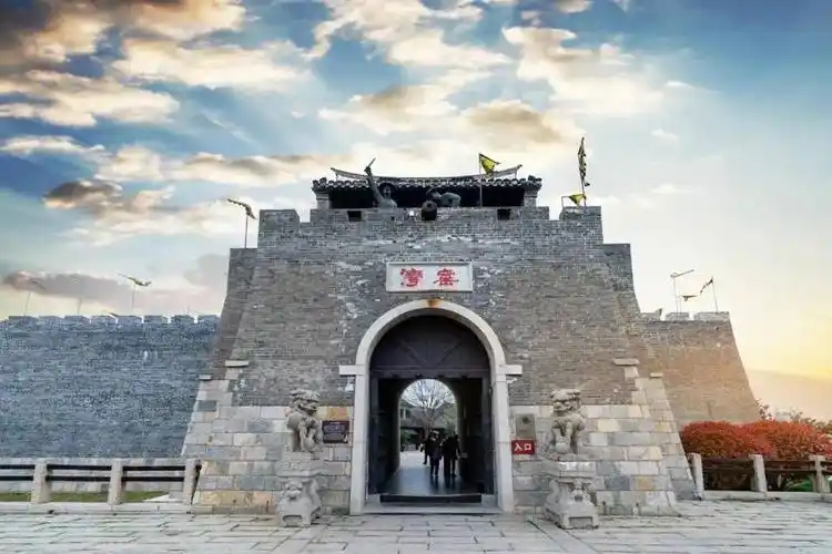 3月9日潘安湖彩灯大世界优惠活动:双人票38元,送女神节爱心气球一个