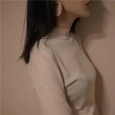 2020露肩性感锁骨女生头像 高清骚气超拽有点污图片