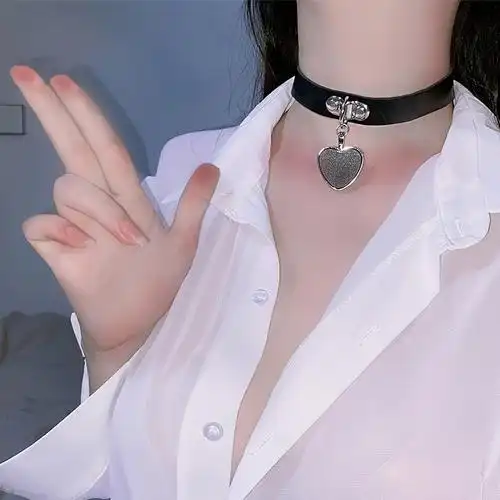 暗黑哥特少女m黑色桃心吊坠项圈高级项链颈带choker颈环小众饰品