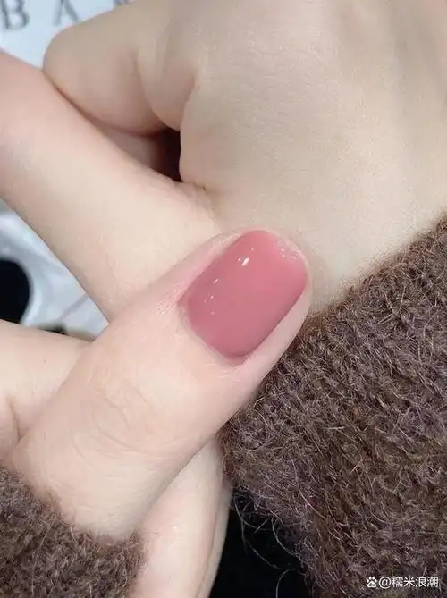 纯色美甲什么颜色好看