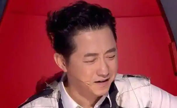 原创中国好声音那英破釜沉舟或再成冠军导师哈林又要陪跑了