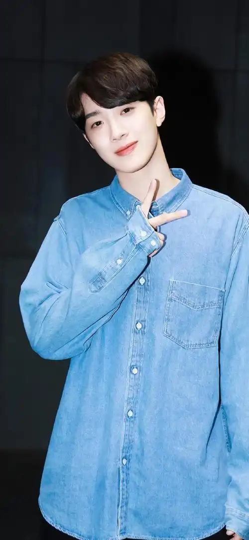 顶级奶狗脸赖冠霖手机壁纸#每日一善##壁纸##背景图##头像